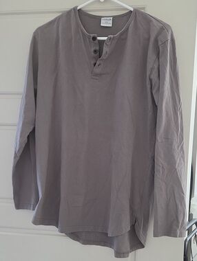 Cotton On Men's Long-Sleeve Henley in Taupe